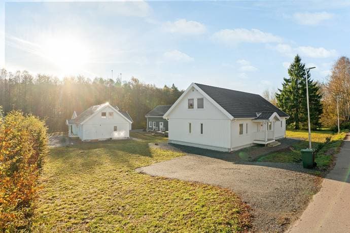 Vikaredsvägen 48 — bild 1