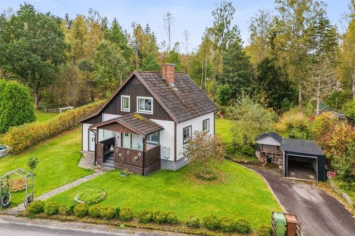 Hagavägen 8 — bild 1