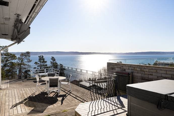 Övre Berghallavägen 14A — bild 1