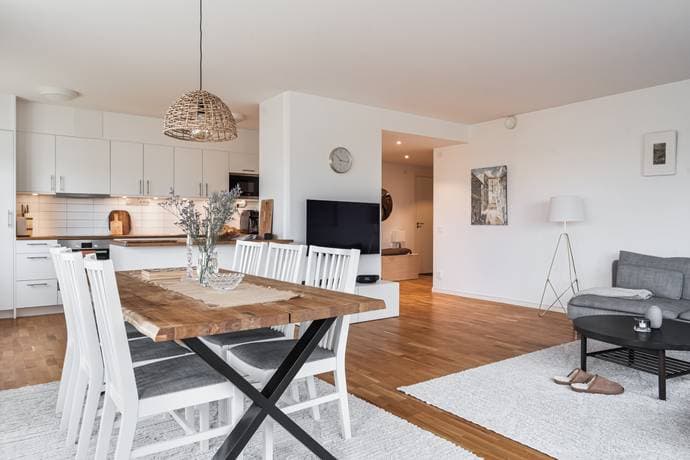 Ages Väg 5 — bild 1