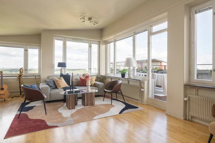 Larsbodavägen 57, vån 8 & 9 — bild 1